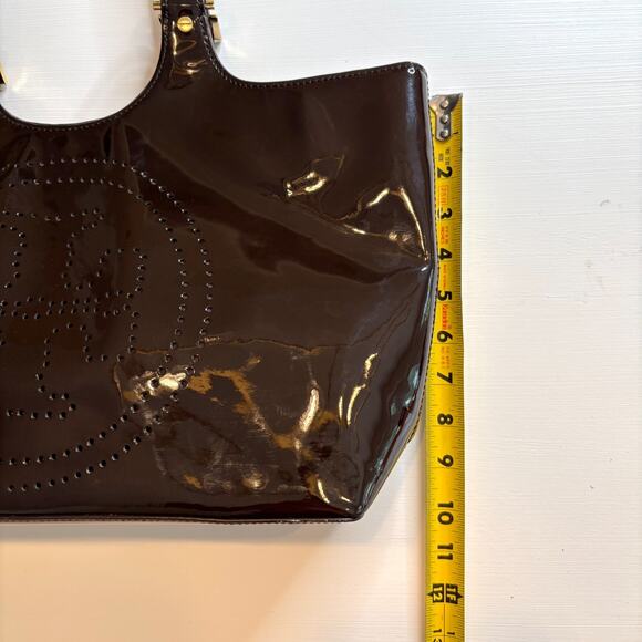 Tory Burch Perforated Logo Black Patent Leather Bombe Large Tote Handbag Purse - Picture 10 of 10